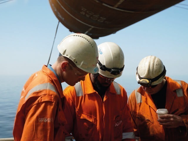 Service Engineers 1 640x480 1