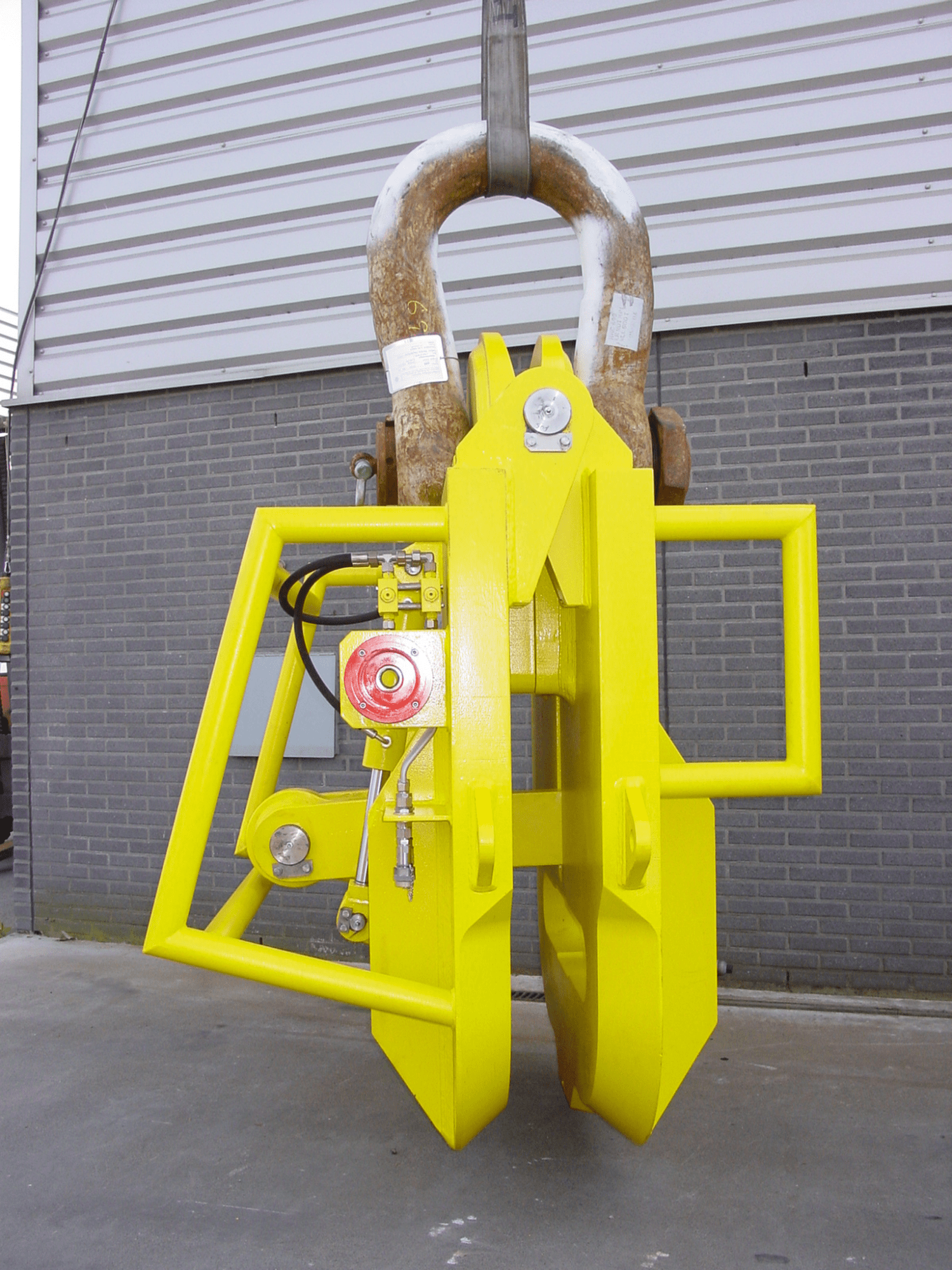 Chain Clamps Positioning of mooring chains IQIP